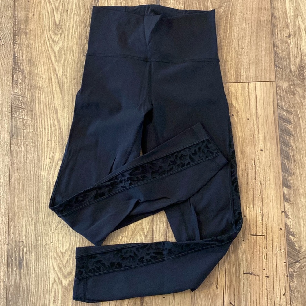 EUC Lululemon Flocked Leggings, Sz 4